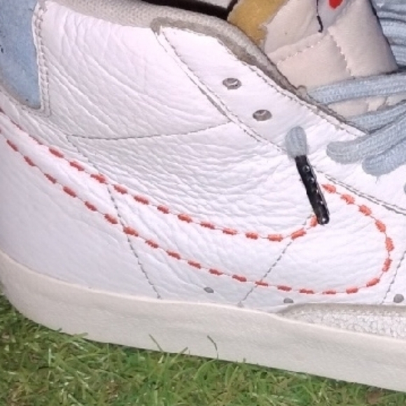 (EUC) NIKE® Blazer Mid '77 Women's Shoe - Size 6 - Picture 5 of 8